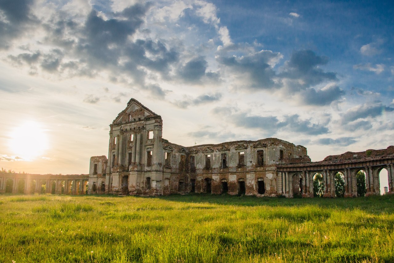Тур по замкам и дворцам Брестчины