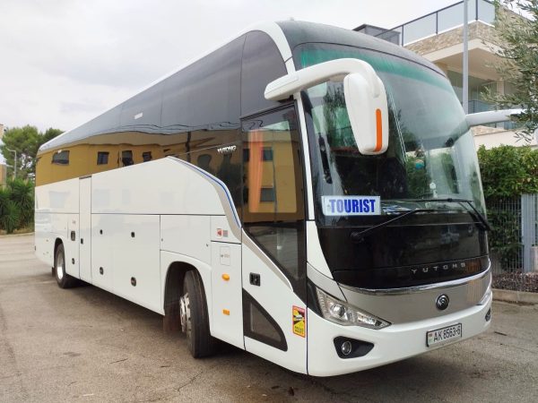Аренда автобуса Ютонг (Yutong) C12PRO 55 мест Аренда автобуса Ютонг (Yutong) C12PRO 55 мест